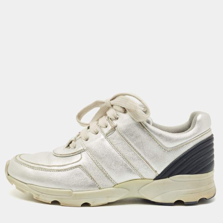 Pre Owned Chanel Silver Leather CC Low Top Sneakers Size 37
