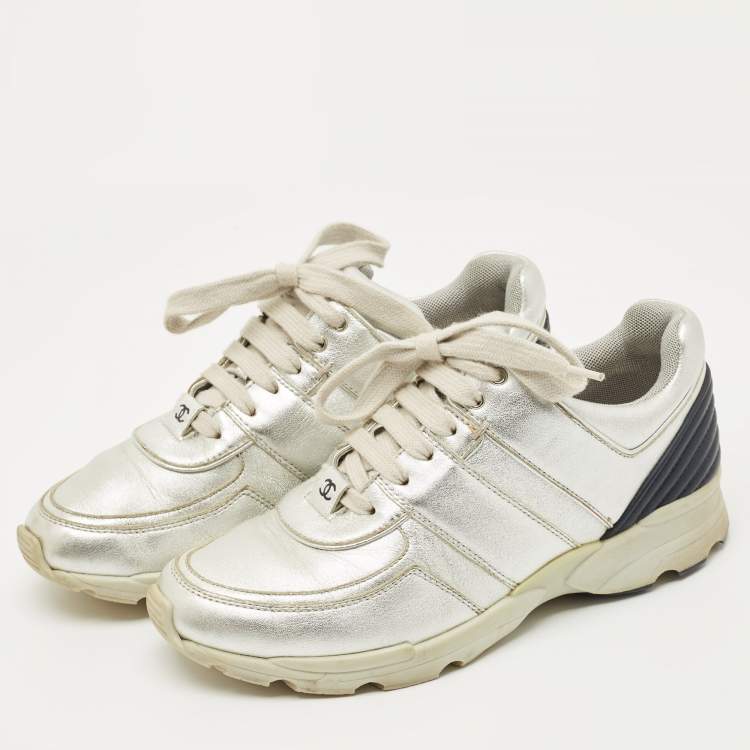 Pre Owned Chanel Silver Leather CC Low Top Sneakers Size 37