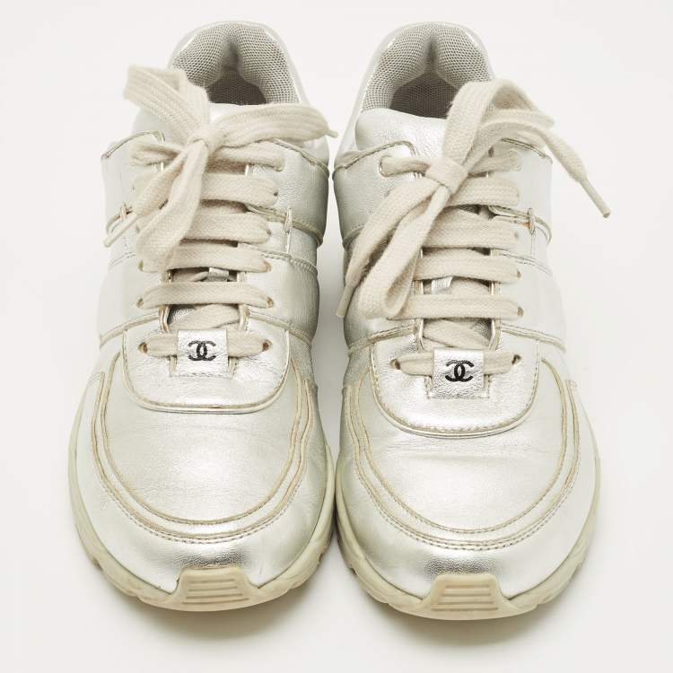 Pre Owned Chanel Silver Leather CC Low Top Sneakers Size 37