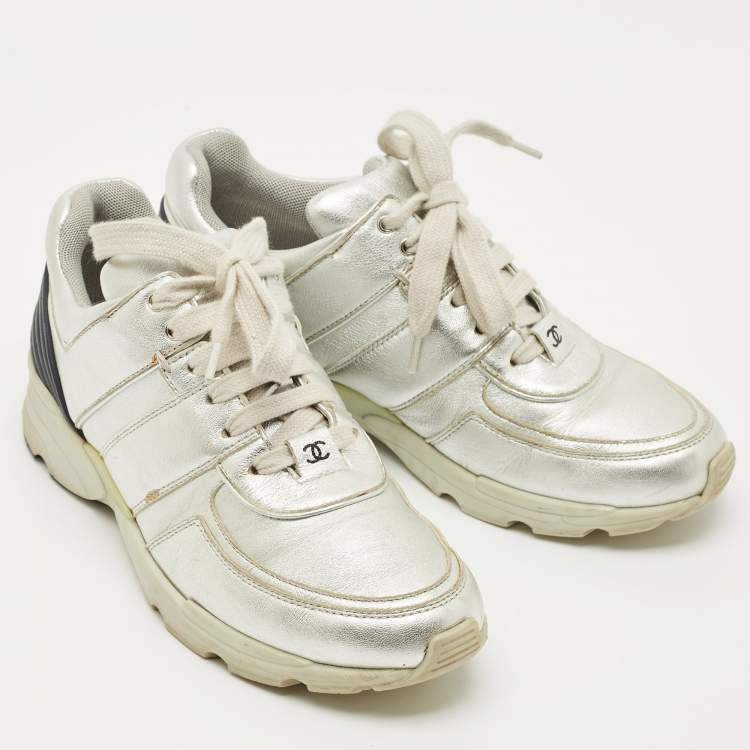 Pre Owned Chanel Silver Leather CC Low Top Sneakers Size 37