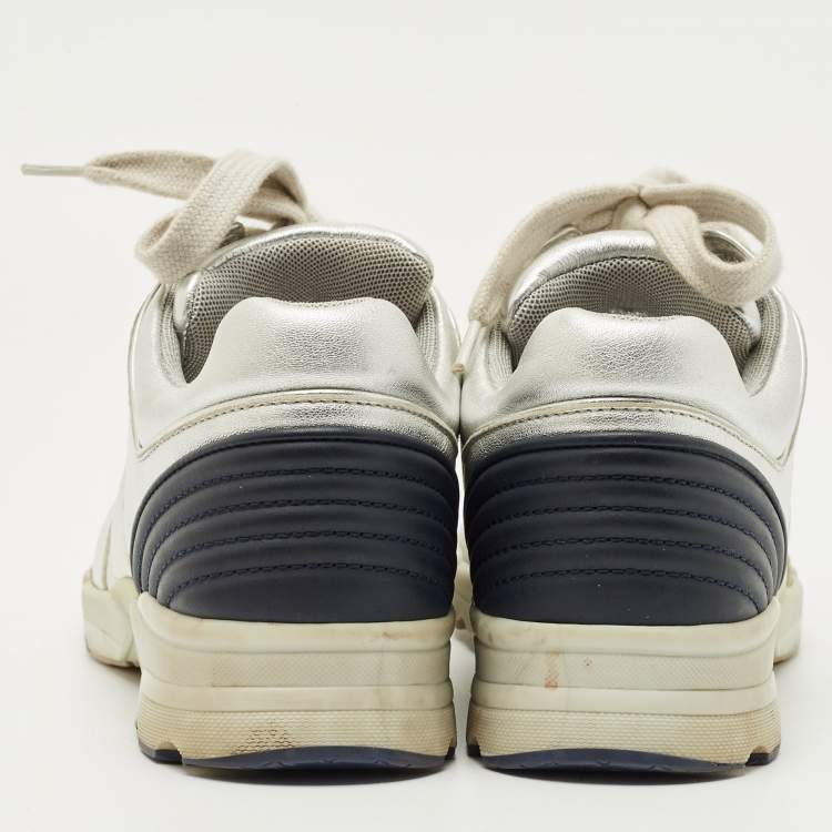 Pre Owned Chanel Silver Leather CC Low Top Sneakers Size 37
