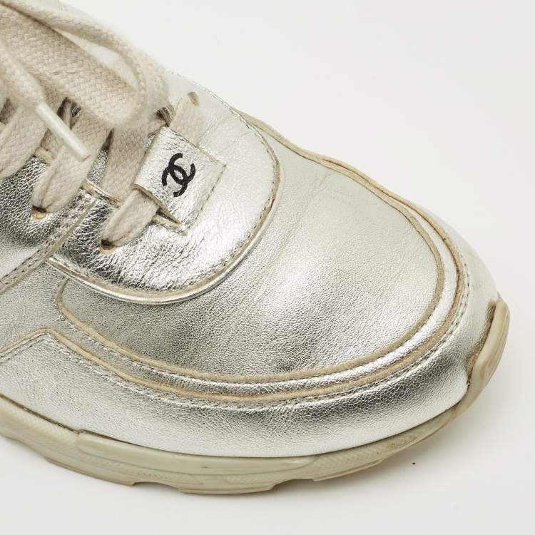 Pre Owned Chanel Silver Leather CC Low Top Sneakers Size 37