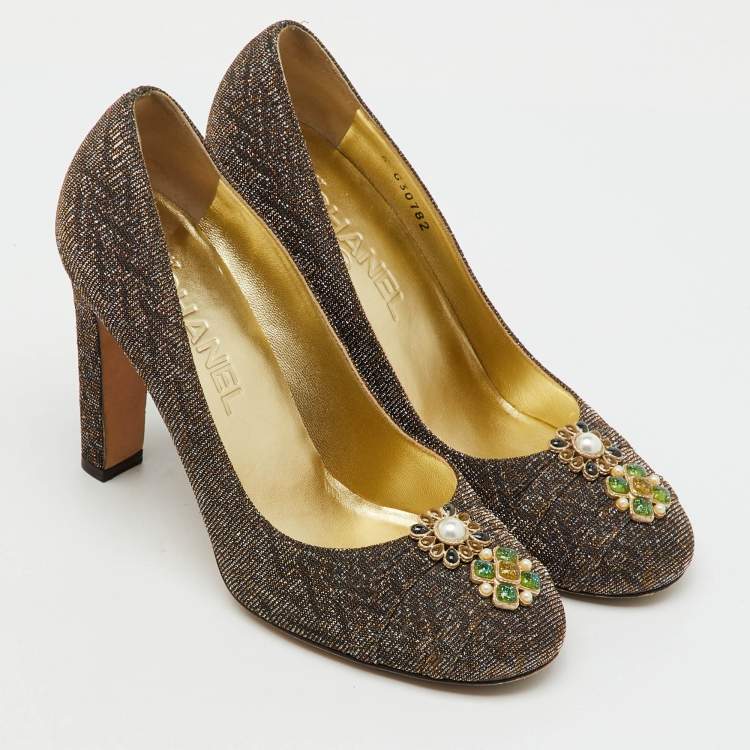 Pre Owned Chanel Metallic Lurex Fabric CC Pearl Heel Pumps Size 37.5