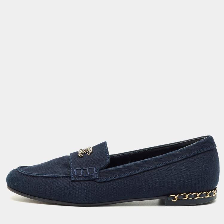 Pre Owned Chanel Navy Blue Denim CC Chain CC Slip On Loafers Size 38.5