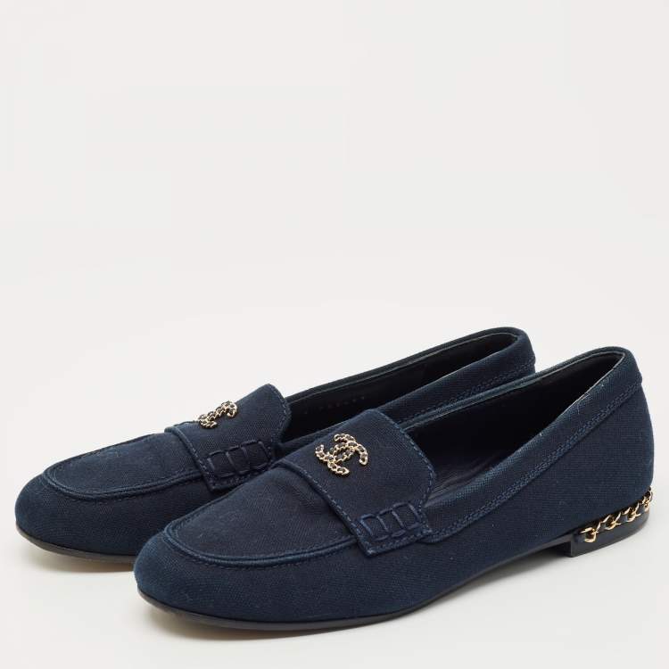 Pre Owned Chanel Navy Blue Denim CC Chain CC Slip On Loafers Size 38.5