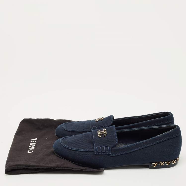 Pre Owned Chanel Navy Blue Denim CC Chain CC Slip On Loafers Size 38.5