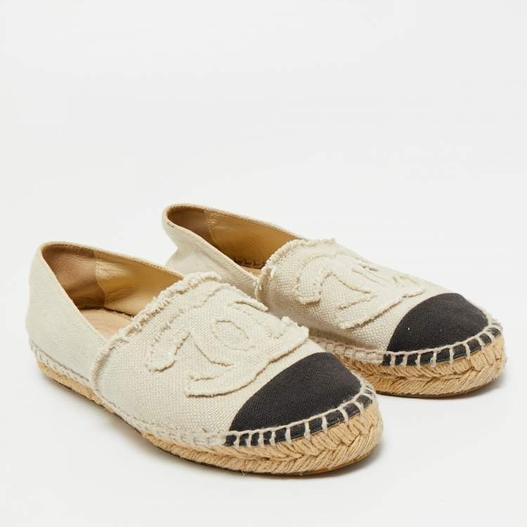 Pre Owned Chanel Grey/Black Canvas CC Cap Toe Espadrille Flats Size 36