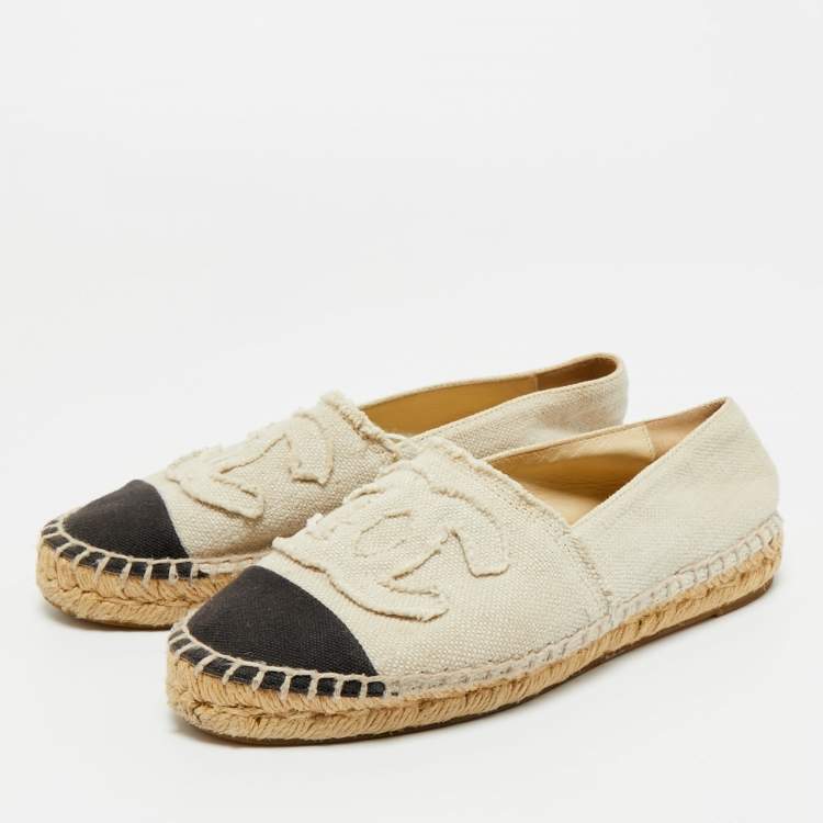 Pre Owned Chanel Grey/Black Canvas CC Cap Toe Espadrille Flats Size 36