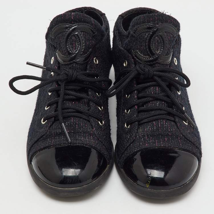 Pre Owned Chanel Black Patent Leather and Shimmer Tweed CC Cap Toe Lace Up Sneakers Size 36