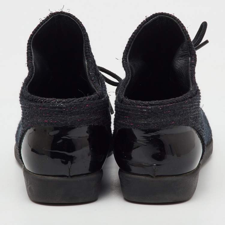 Pre Owned Chanel Black Patent Leather and Shimmer Tweed CC Cap Toe Lace Up Sneakers Size 36