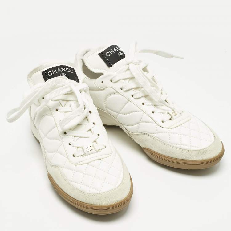 Pre Owned Chanel White/Grey Perforated Leather and Suede CC Low Top Sneakers Size 39