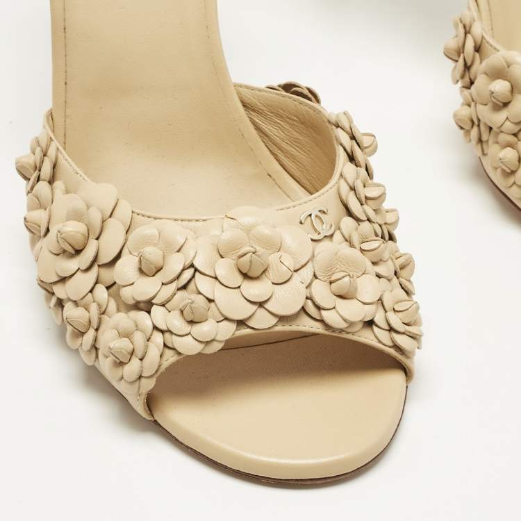 Pre Owned Chanel Beige Leather Camelia Ankle Strap Sandals Size 41