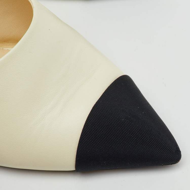 Pre Owned Chanel Cream/Black Leather and Canvas CC Faux Pearl Embellished Heel Mules Size 38