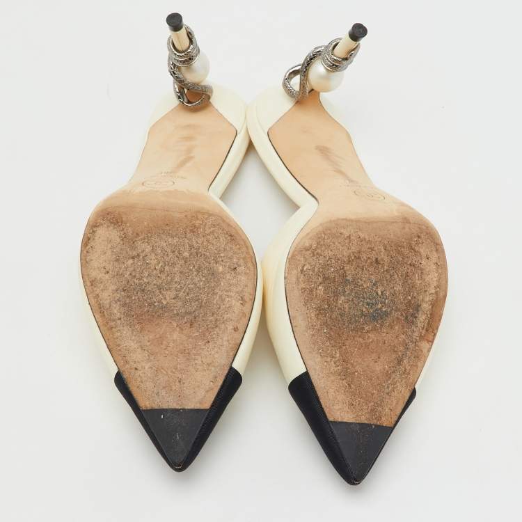 Pre Owned Chanel Cream/Black Leather and Canvas CC Faux Pearl Embellished Heel Mules Size 38