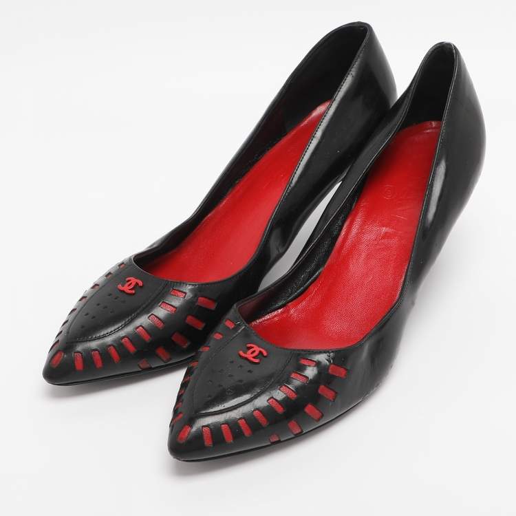Pre Owned Chanel Black Patent Leather Pumps Size 38.5