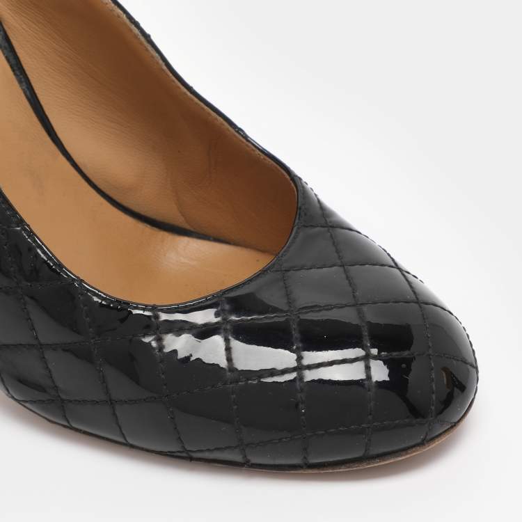 Pre Owned Chanel Black/Beige Quilted Patent Leather CC Pumps Size 36