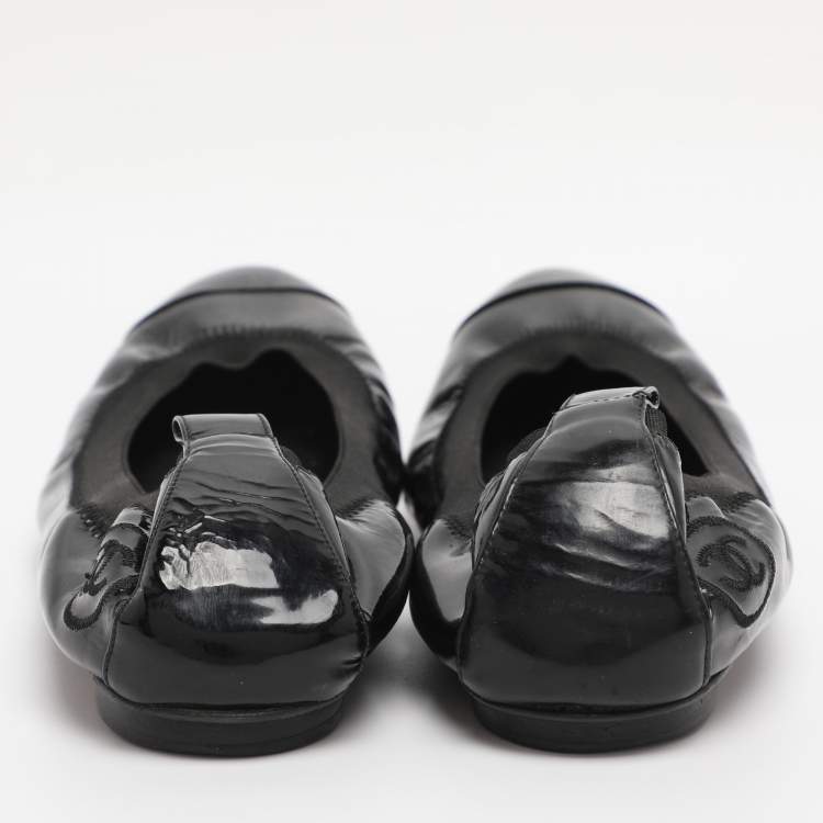Pre Owned Chanel Black CC Ballet Flats Size 40