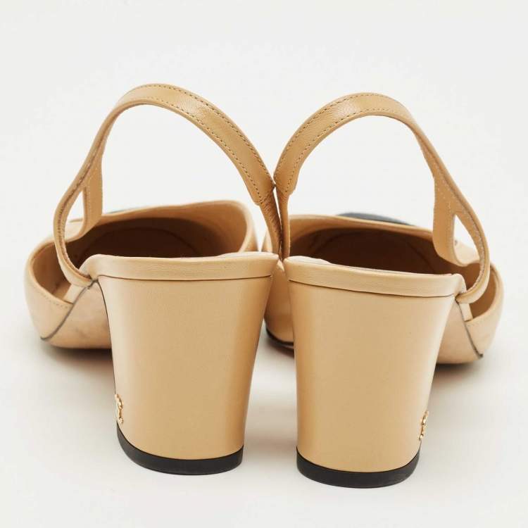 Pre Owned Chanel Cream/Black Canvas and Leather CC Slingback Pumps Size 37.5