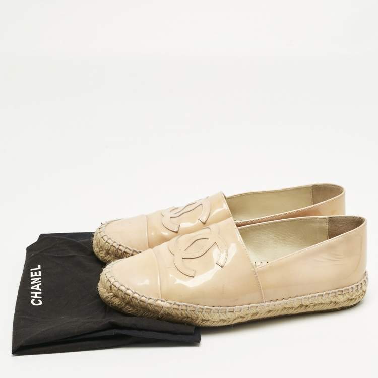Pre Owned Chanel Beige Patent Leather CC Cap Toe Espadrille Flats Size 38