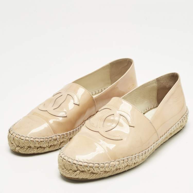Pre Owned Chanel Beige Patent Leather CC Cap Toe Espadrille Flats Size 38
