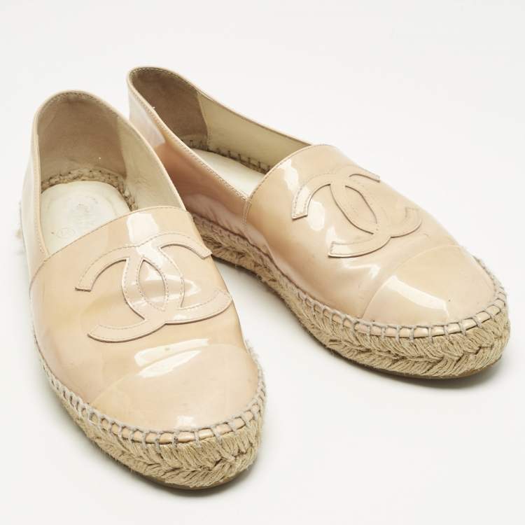 Pre Owned Chanel Beige Patent Leather CC Cap Toe Espadrille Flats Size 38