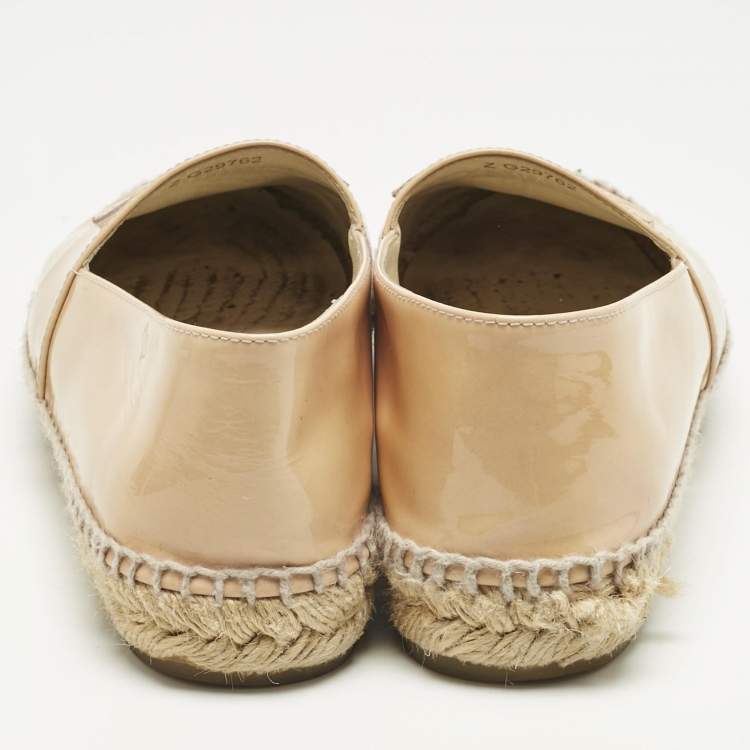 Pre Owned Chanel Beige Patent Leather CC Cap Toe Espadrille Flats Size 38