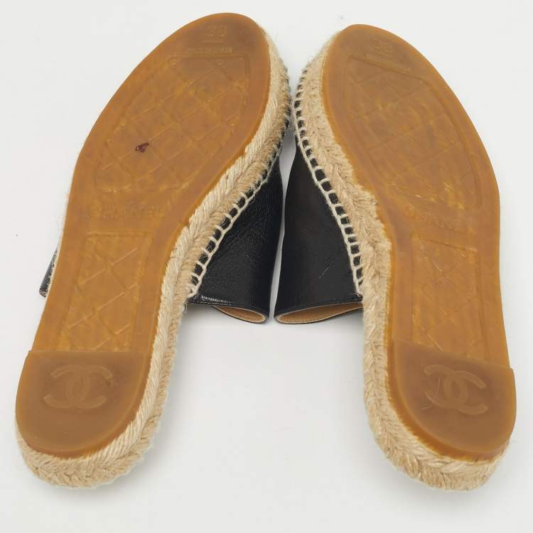 Pre Owned Chanel Black Patent and Leather CC Espadrille Mules Size 38