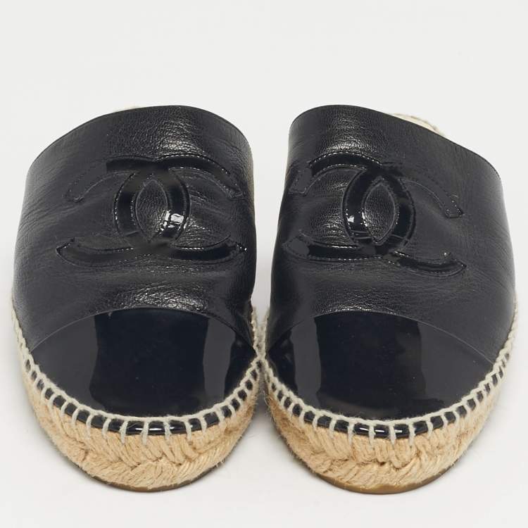 Pre Owned Chanel Black Patent and Leather CC Espadrille Mules Size 38