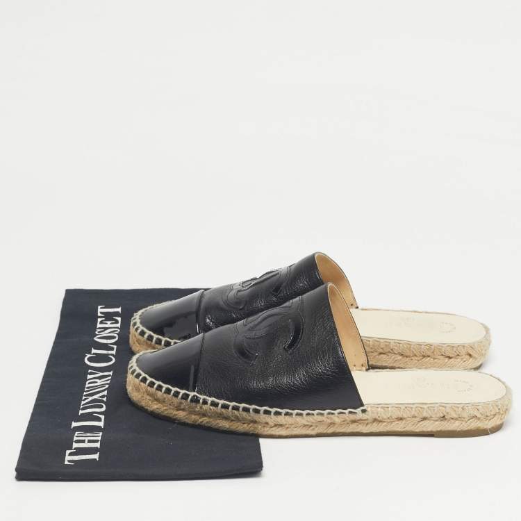 Pre Owned Chanel Black Patent and Leather CC Espadrille Mules Size 38