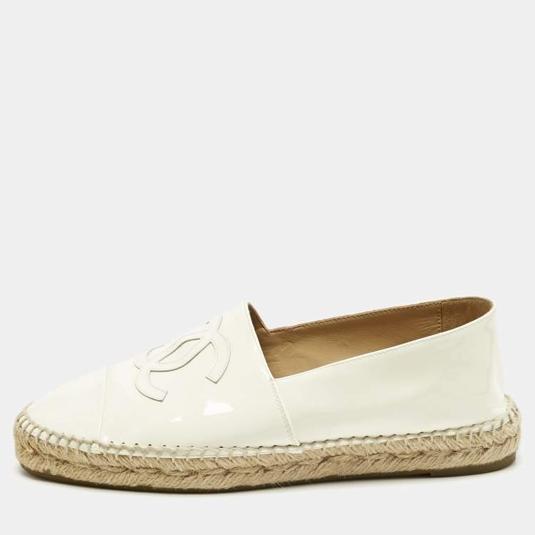 Pre Owned Chanel White Patent Leather CC Espadrille Flats Size 38