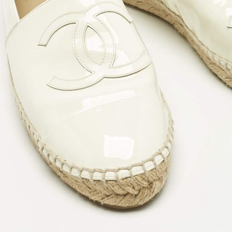 Pre Owned Chanel White Patent Leather CC Espadrille Flats Size 38