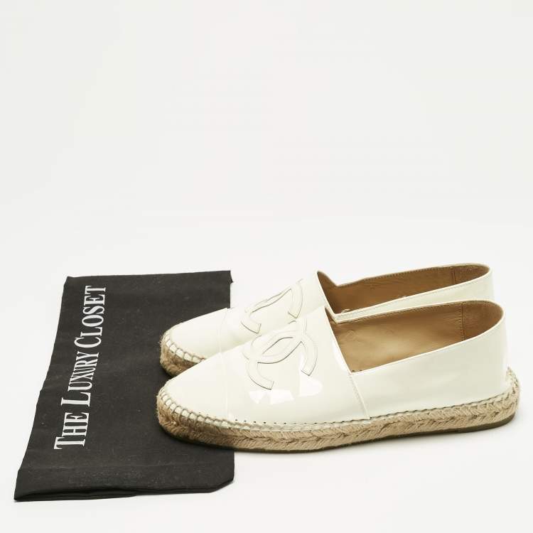 Pre Owned Chanel White Patent Leather CC Espadrille Flats Size 38