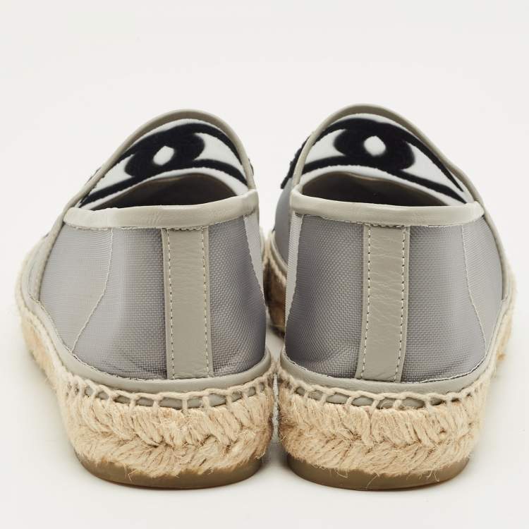 Pre Owned Chanel Black/Grey Canvas and Mesh CC Cap Toe Espadrille Flats Size 38