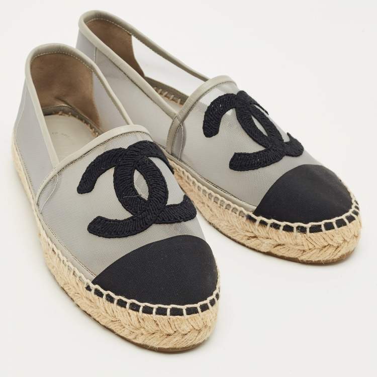 Pre Owned Chanel Black/Grey Canvas and Mesh CC Cap Toe Espadrille Flats Size 38