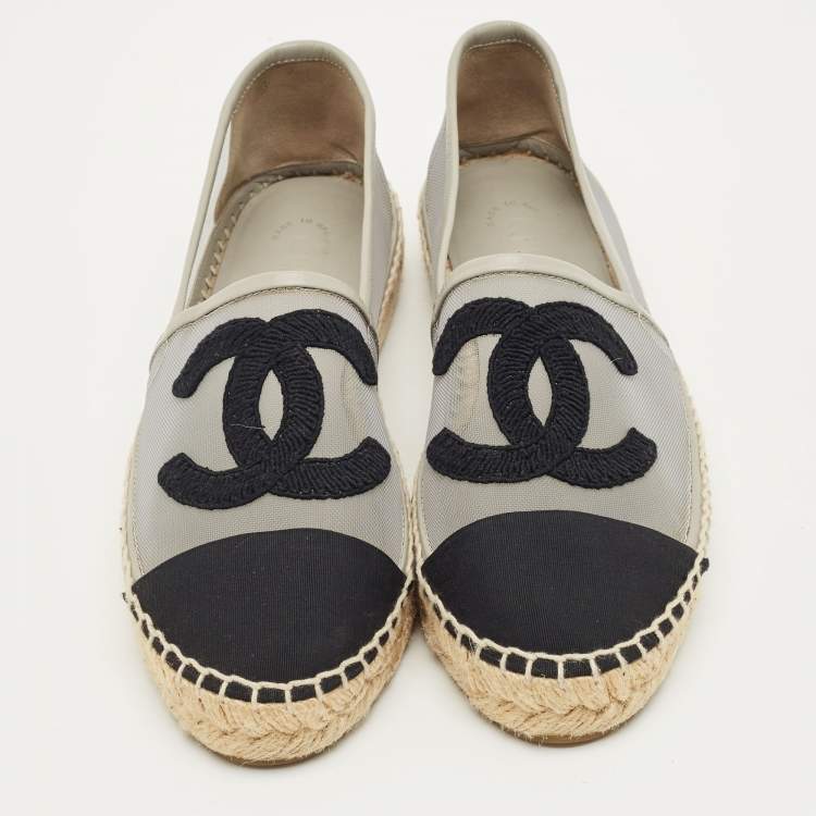 Pre Owned Chanel Black/Grey Canvas and Mesh CC Cap Toe Espadrille Flats Size 38