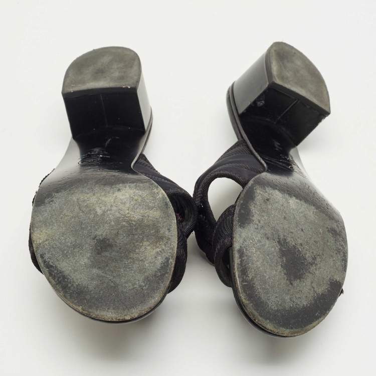 Pre Owned Chanel Black Canvas CC Slide Sandals Size 40.5