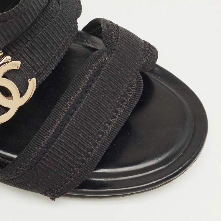 Pre Owned Chanel Black Canvas CC Slide Sandals Size 40.5