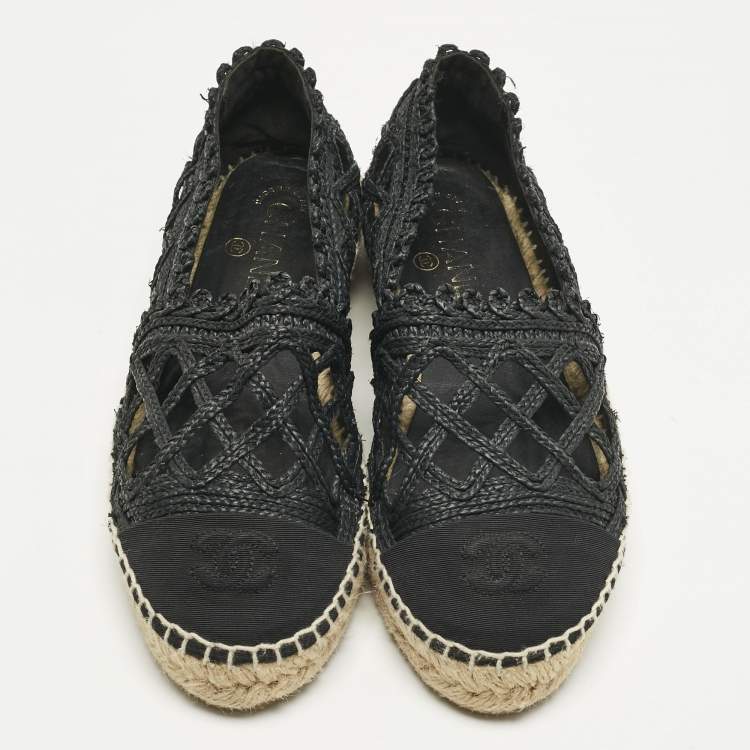 Pre Owned Chanel Black Canvas and Straw CC Espadrille Flats Size 38