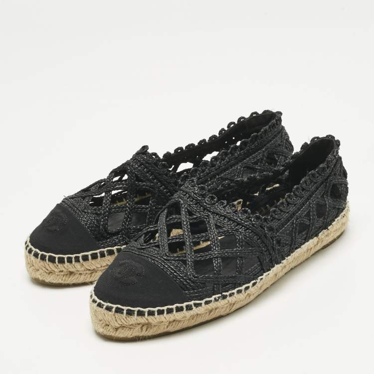 Pre Owned Chanel Black Canvas and Straw CC Espadrille Flats Size 38
