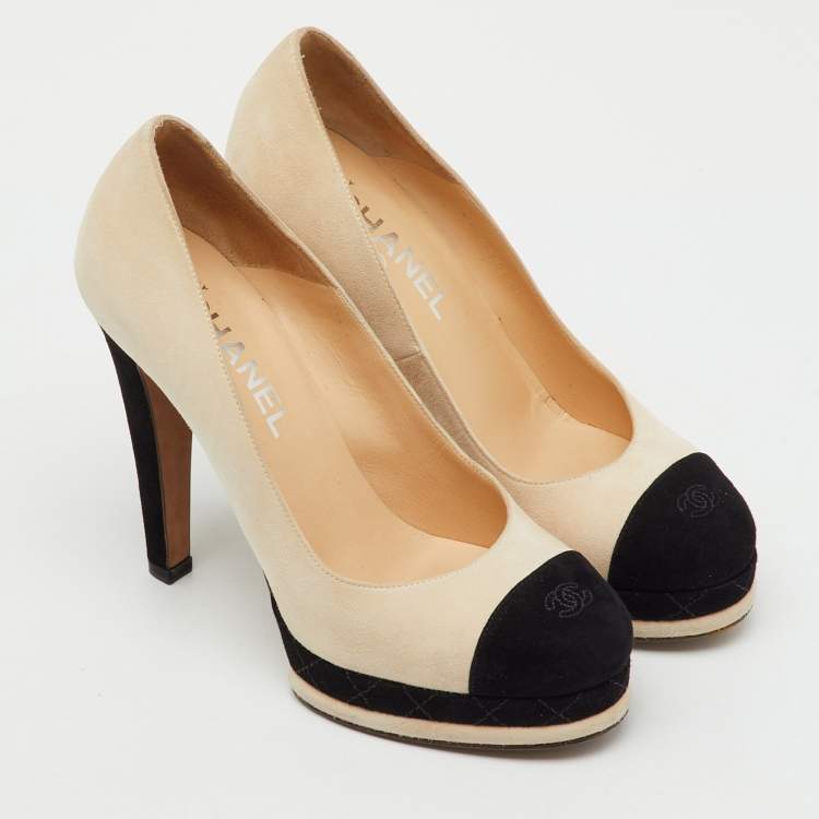 Pre Owned Chanel Beige/Black Suede CC Cap Toe Platform Pumps Size 37.5