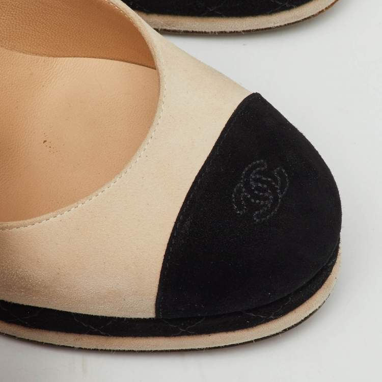 Pre Owned Chanel Beige/Black Suede CC Cap Toe Platform Pumps Size 37.5