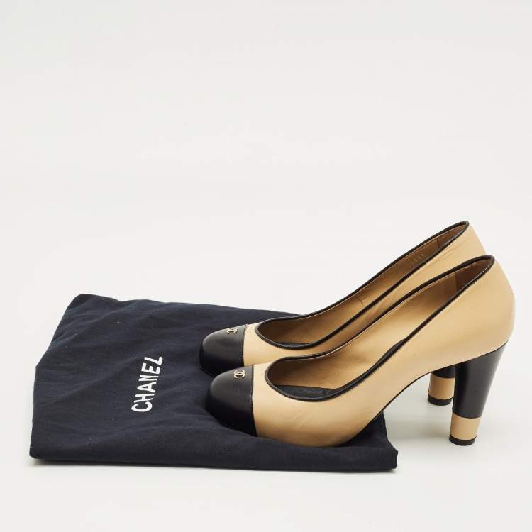 Pre Owned Chanel Black/Beige Leather CC Cap Toe Platform Pumps Size 38