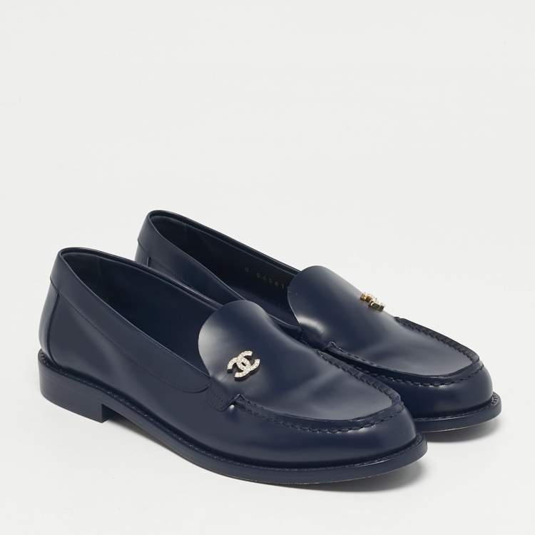 Pre Owned Chanel Navy Blue Leather CC Logo Slip On Loafers Size 38
