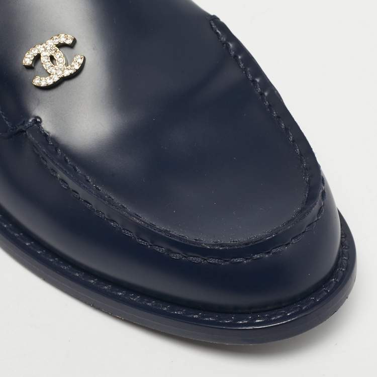 Pre Owned Chanel Navy Blue Leather CC Logo Slip On Loafers Size 38