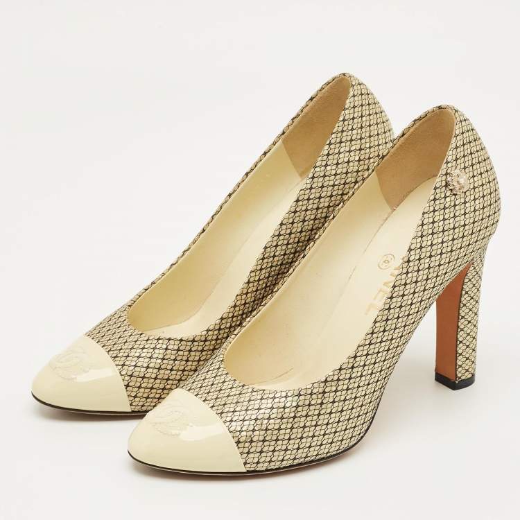 Pre Owned Chanel Beige Mesh and Patent Leather CC Cap Toe Pumps Size 37.5