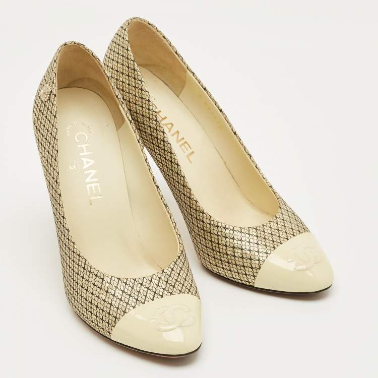 Pre Owned Chanel Beige Mesh and Patent Leather CC Cap Toe Pumps Size 37.5
