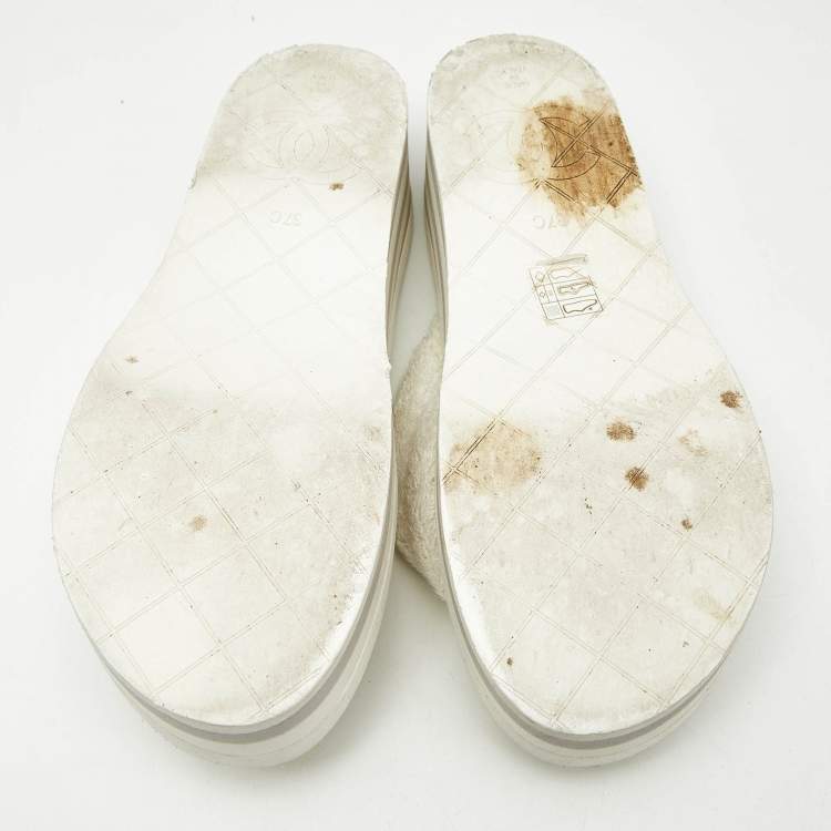 Pre Owned Chanel White Fabric Thong Wedge Sandals Size 37
