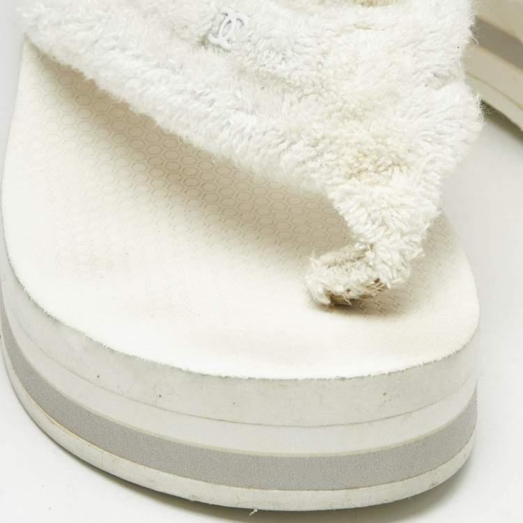 Pre Owned Chanel White Fabric Thong Wedge Sandals Size 37