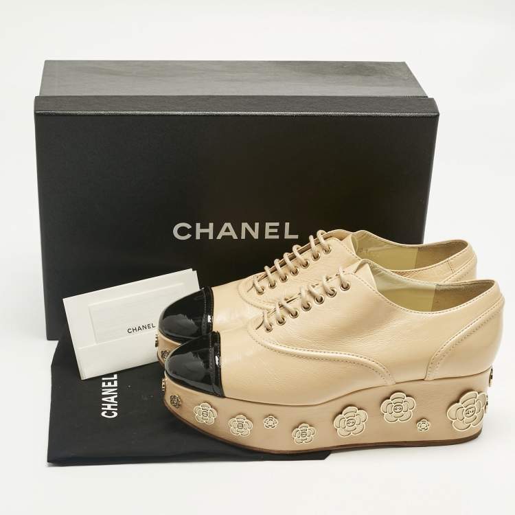 Pre Owned Chanel Beige/Black Patent and Leather Camelia Lace Oxfords Size 37