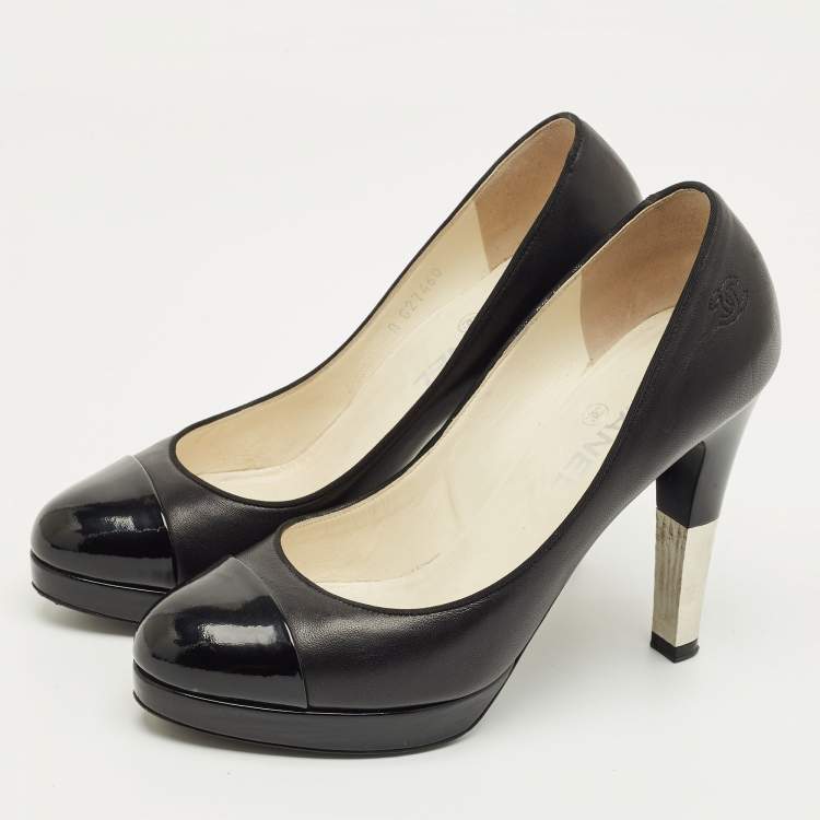 Pre Owned Chanel Black Leather and Patent Leather CC Cap Toe Platform Pumps Size 38